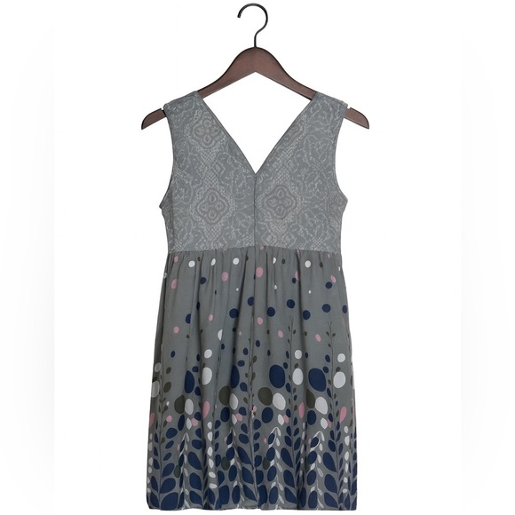 Summer Sleeveless Sundress With Green Lace Top and Floral Bottom Size Large - Picture 3 of 3